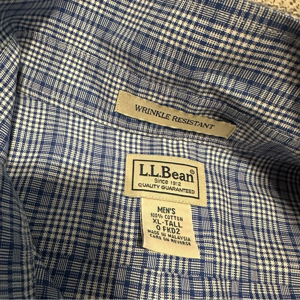 LL Bean Wrinkle Resistant Button Down size XL - Picture 6 of 7